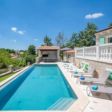 Valffiorita Villa