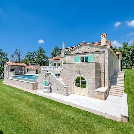 Valffiorita Villa Pazin