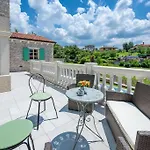 Villa Valffiorita By Briskva Pazin